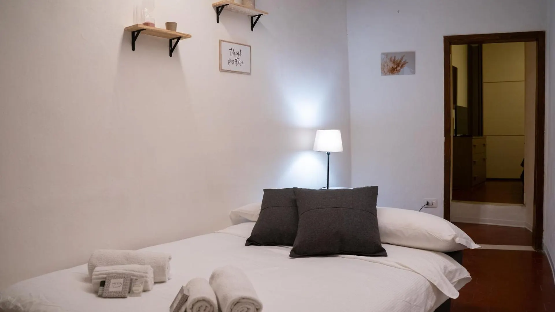 Pitti13 Apartment Florence